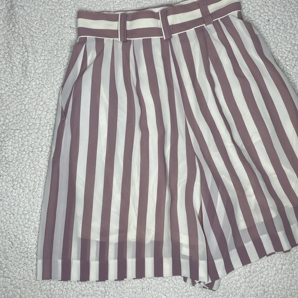 R-Rouge Striped Shorts: Size Medium - Picture 6 of 9